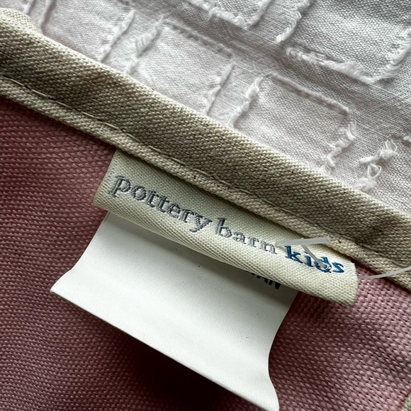 Pottery Barn Kids Canvas 4 Pocket Hanging Storage Pink NWT - Picture 4 of 7